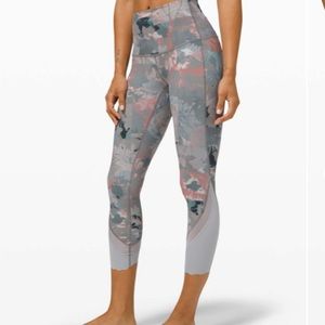 Lululemon Wunder Under Crop High-Rise *Roll Down Scallop Full-On Luxtreme 23"